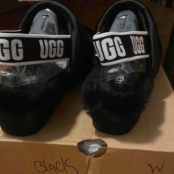 Ugg slippers - Picture 2 of 3